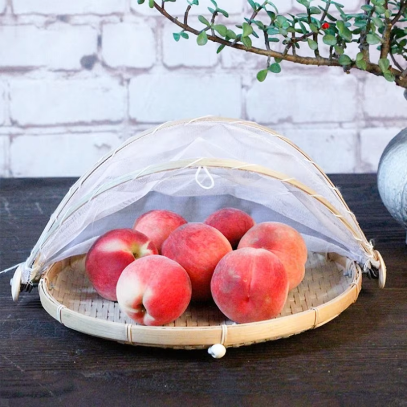 Fruteira de Bambu com Cúpula de Tela