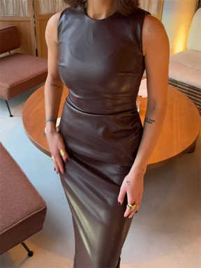 Vestido Midi Justo Gola Alta Zunna Tamara