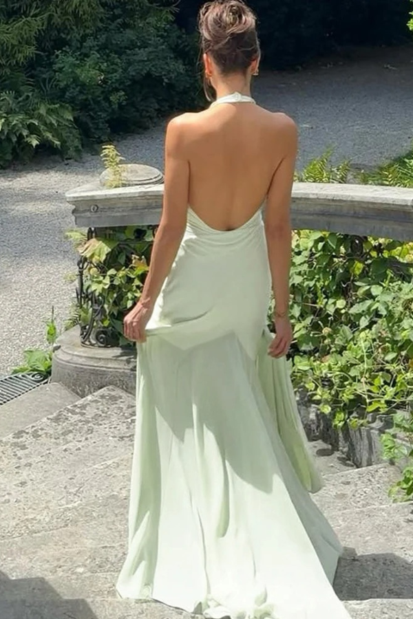 Vestido Longo Halter com Decote Profundo Zunna Seraphine