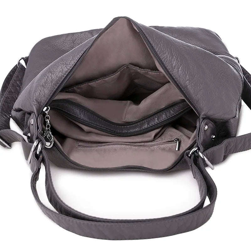 Bolsa Feminina La Star de Grande Capacidade
