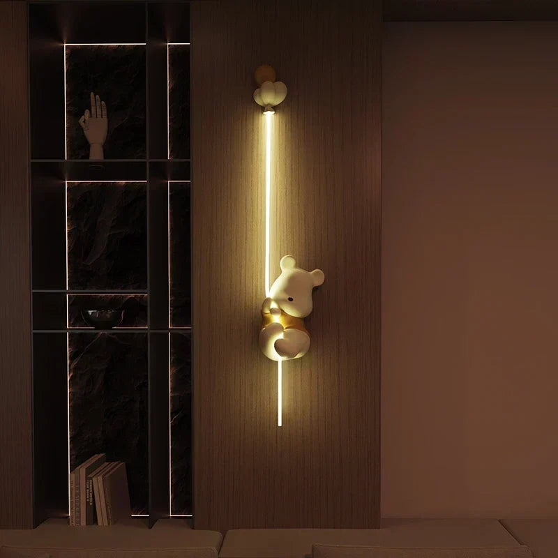 Luminária Arandela Urso Aventureiro – Luz LED Decorativa